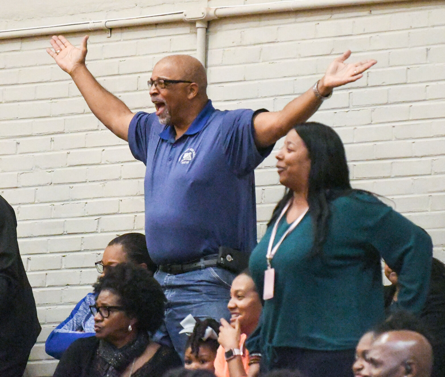 PHOTOS: Alex City Middle School, Central Coosa battle on the hardwood