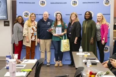 Redland Middle’s Davis named elementary teacher of the year
