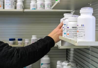 New pharmacy comes to Rockford