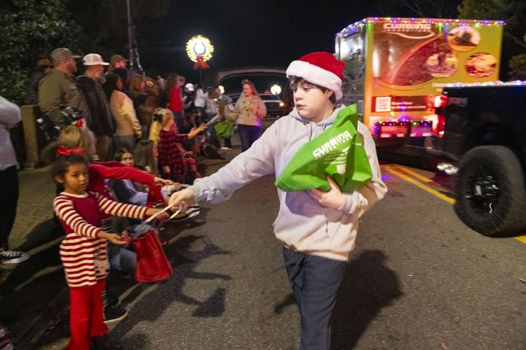 PHOTOS: Christmas on the Coosa