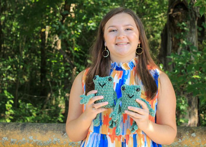 Auburn student creates for Dadeville’s yarn shop