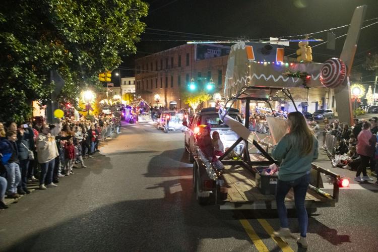 PHOTOS: Christmas on the Coosa