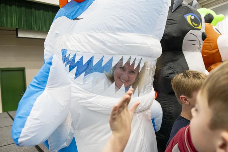 PHOTOS: Studnets react to the reveal of mystery readers