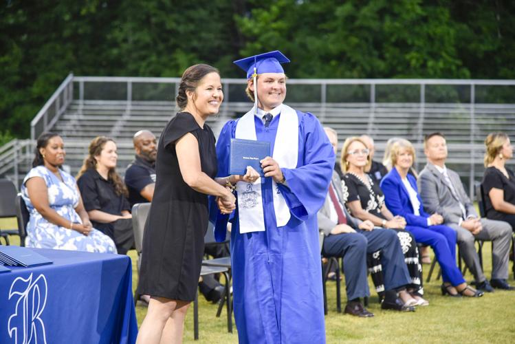 052726RHSGRAD22.jpg