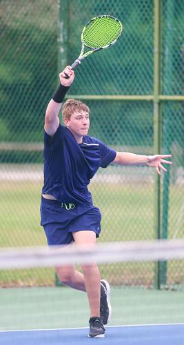 Two locals win AISA state championships