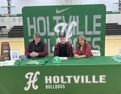 Holtville's Silas signs with Jacksonville State baseball