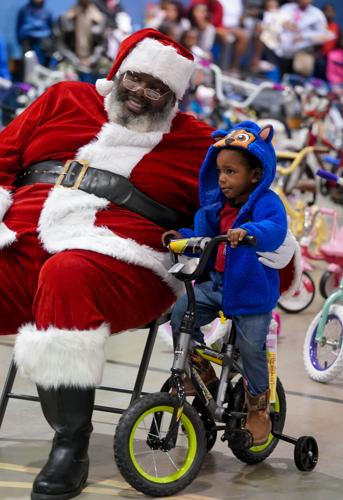Photos: Christmas Bike Giveaway