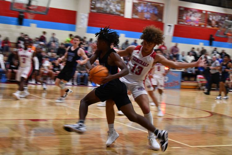 PHOTOS: Central Coosa cruises by Horseshoe Bend