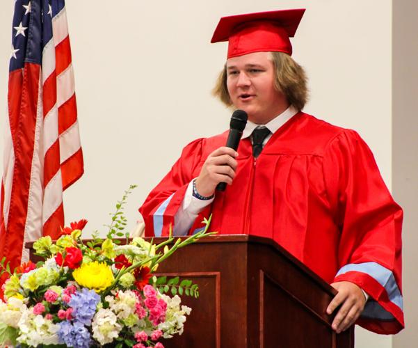 Horseshoe Bend seniors receive honors for graduation