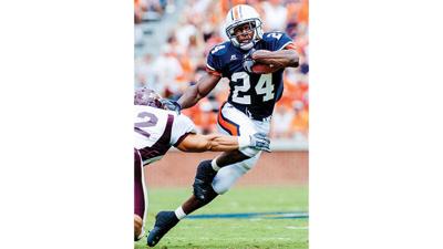 Carnell ‘Cadillac’ Williams named running backs coach at Auburn