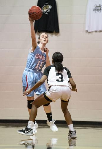 Horseshoe Bend Lady Generals drop late comeback to B.B. Comer
