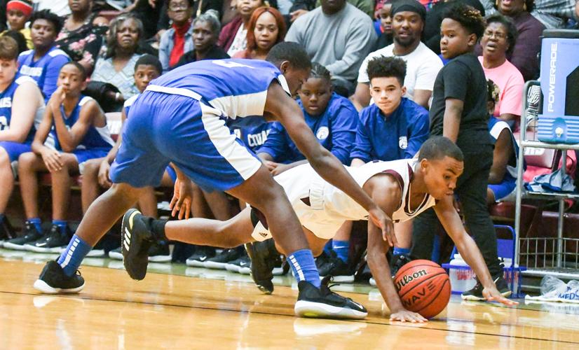 PHOTOS: Alex City Middle School, Central Coosa battle on the hardwood