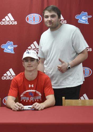 Gavin Brazzell signing