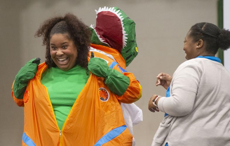 PHOTOS: Studnets react to the reveal of mystery readers