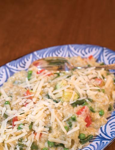 Local dietitian shares tips for saving money on groceries