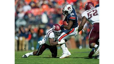 Auburn, Alabama defeat ranked opponents Saturday