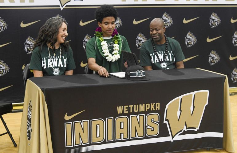 wetumpka signing 25.jpg