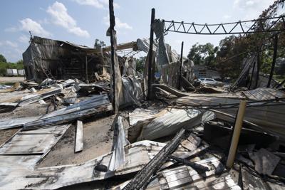 Dadeville community and beyond loves back on Autry family after fire