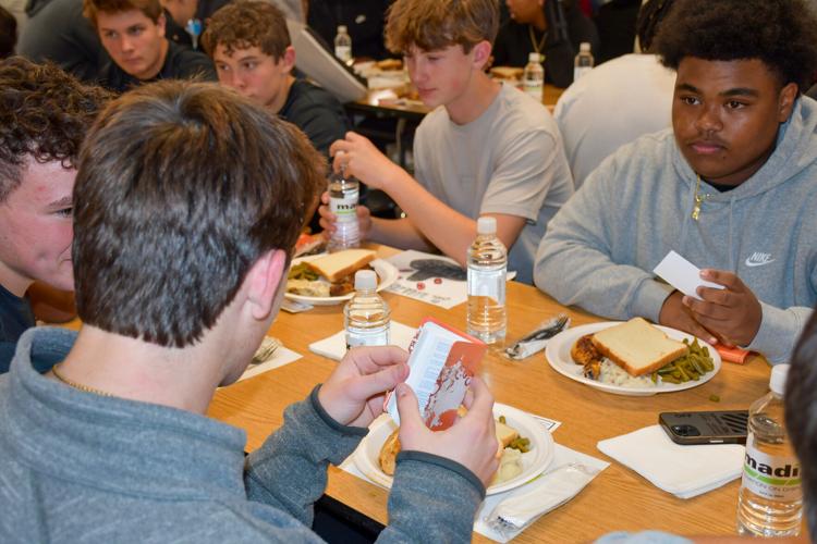 111925 kiwanis feeds brhs2.jpg