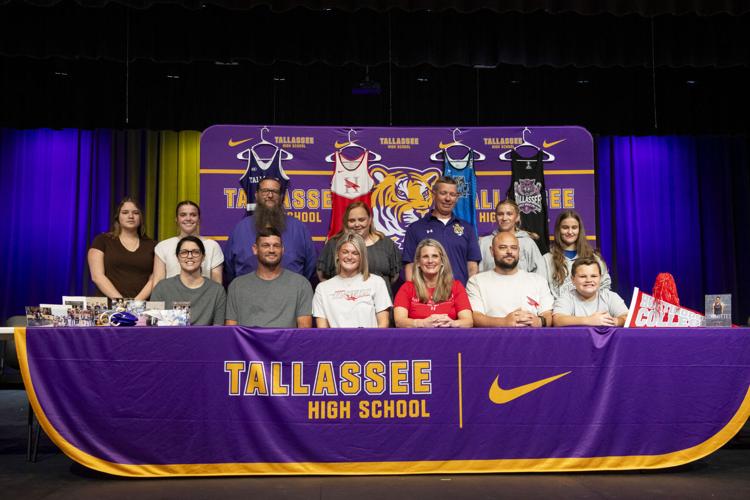 Tallassee’s Alli Smith to continue wrestling at Huntingdon