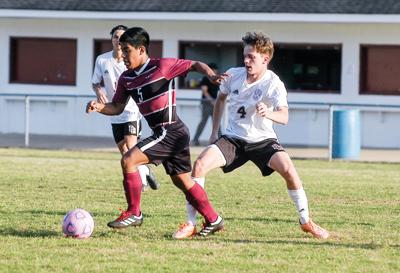 SENIOR SPOTLIGHT: Benjamin Russell boys soccer seniors take friendships onto field