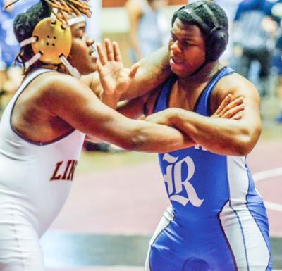 Reeltown qualifies 2 for state for first time ever