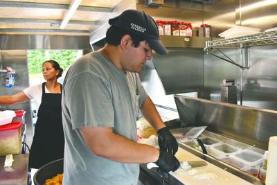 Blanco's Food Truck opens as popular spot for lunch