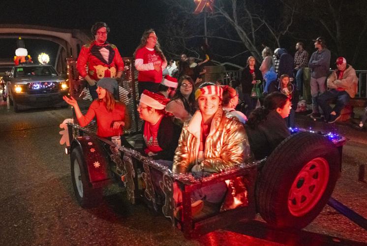 PHOTOS: Christmas on the Coosa