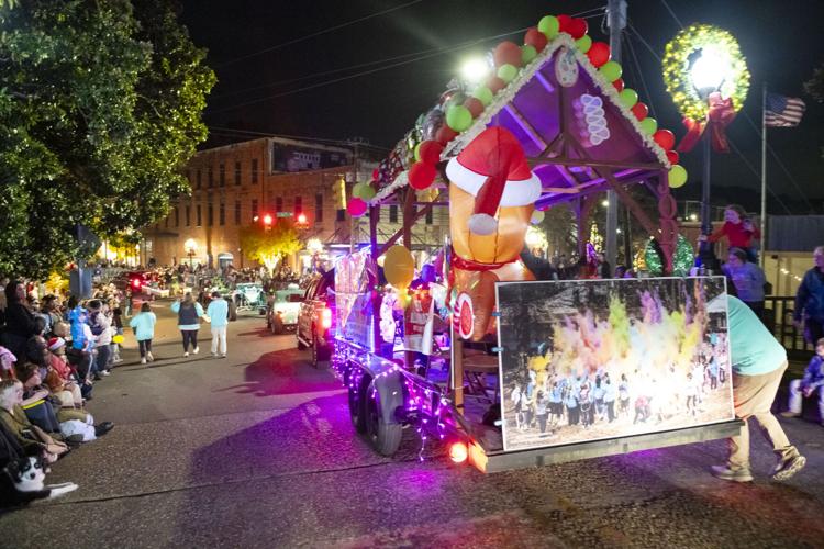 PHOTOS: Christmas on the Coosa