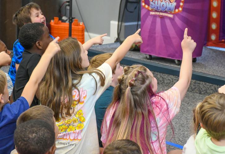 magic show 005.jpg