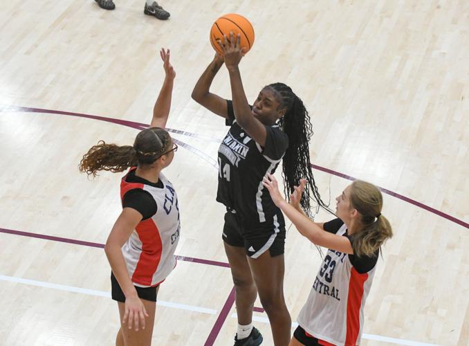 BRHS girls play date 013.jpg