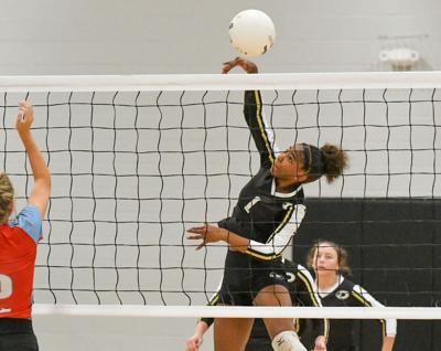 071526-dadeville volleyball.jpg