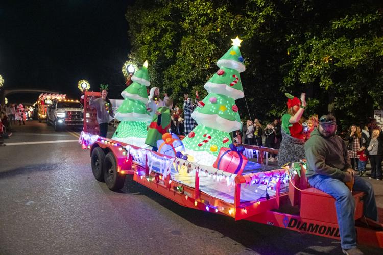 PHOTOS: Christmas on the Coosa