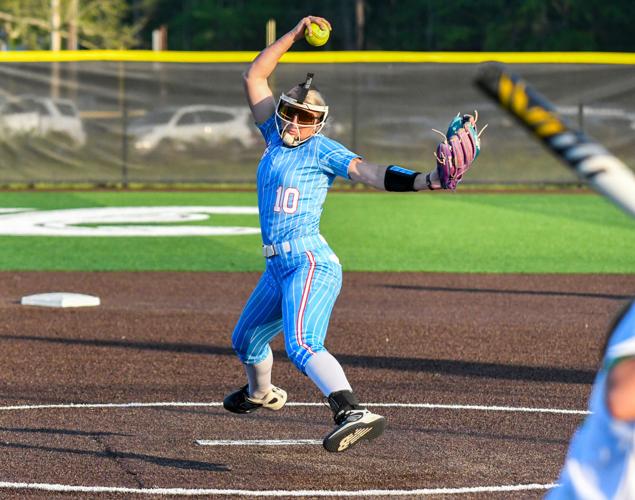 041126-hbs softball 002.jpg