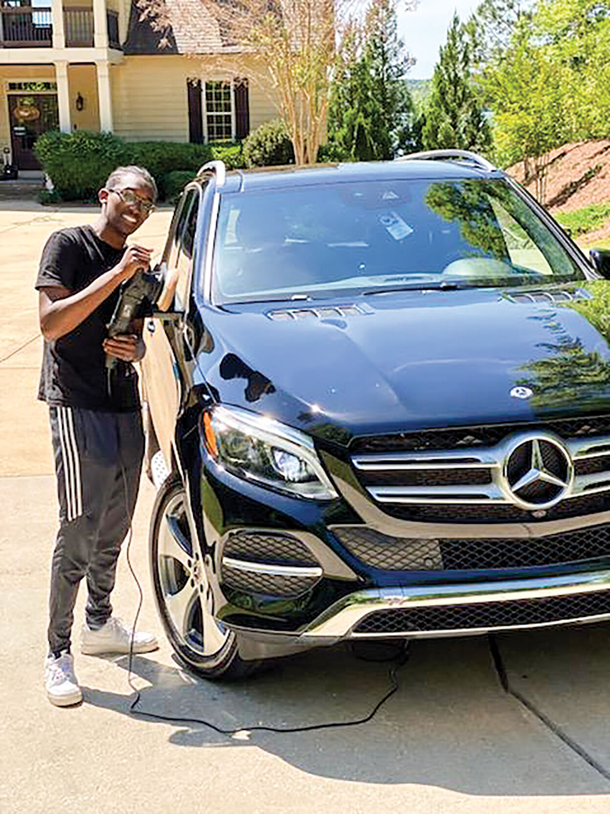 Tolbert’s car detailing business grows exponentially since high school