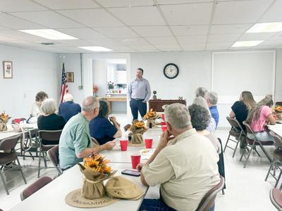 100125KiwanisReeltownBandDirector.jpg