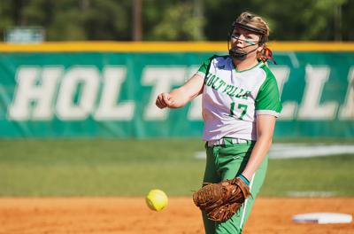 KK Dismukes throws 1st perfect game on Senior Night