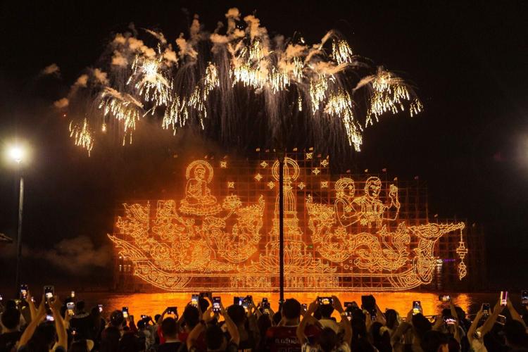 Nakhon Phanom Illuminated Boat Procession reflects generations of faith, local craftsmanship and riverside tradition. As a Signature Thailand Event moving towards “Must-Experience in Thailand” status, the celebration supports TAT’s Night Economy directi...