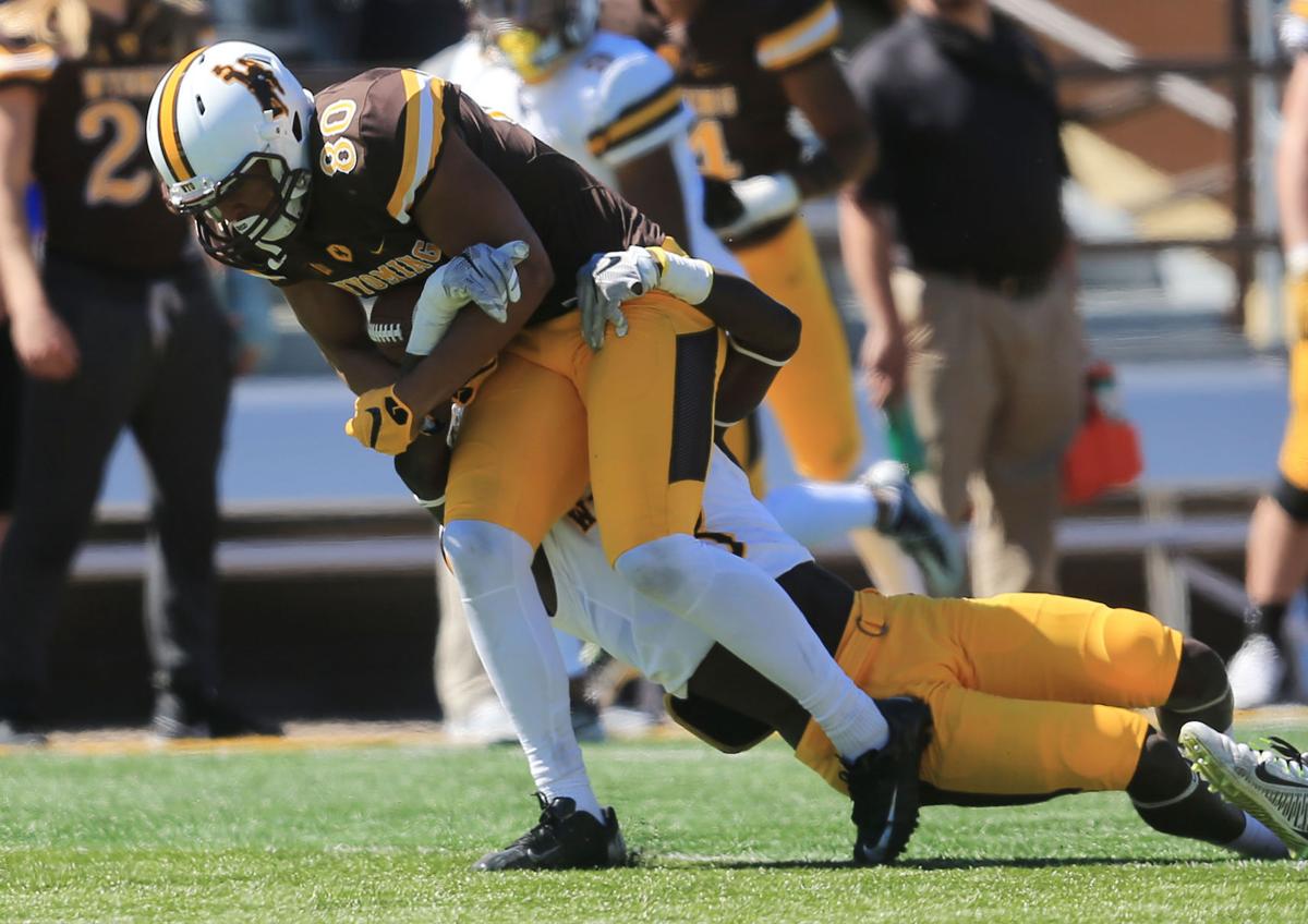 Notebook Wyoming receiver James Price out six weeks with broken clavicle