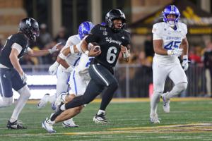 Wyoming defeats Air Force