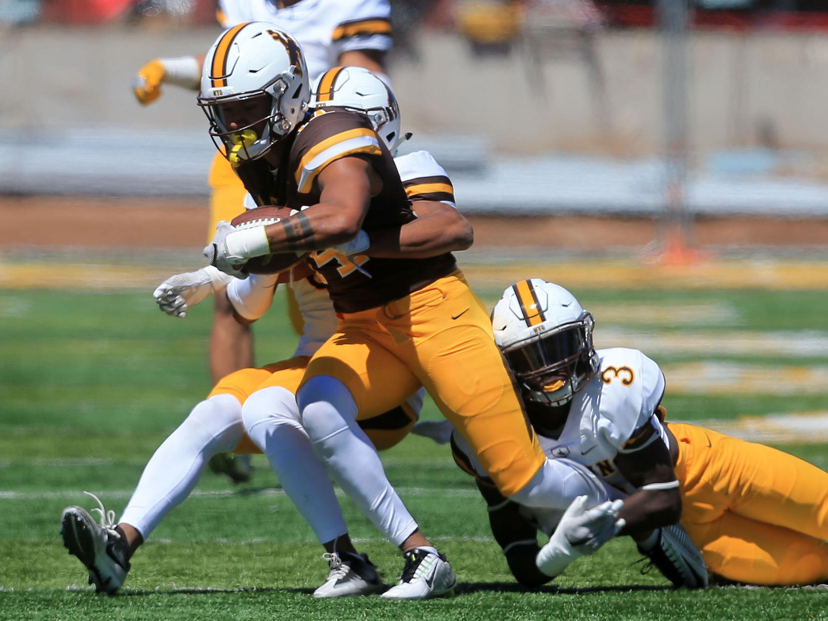 Gold Defeats Brown 3 0 In Low Scoring Wyoming Spring Game