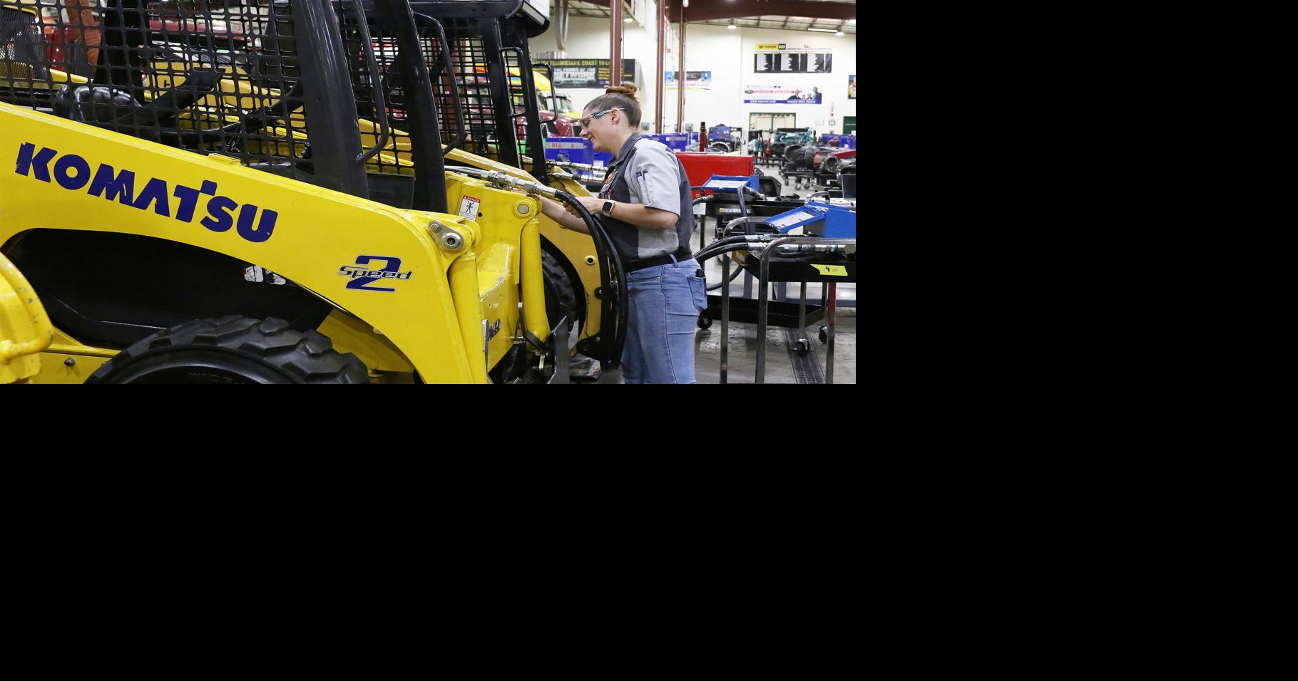 The WOW factor: Women build more than engines in automotive trades at WyoTech | Wyoming News