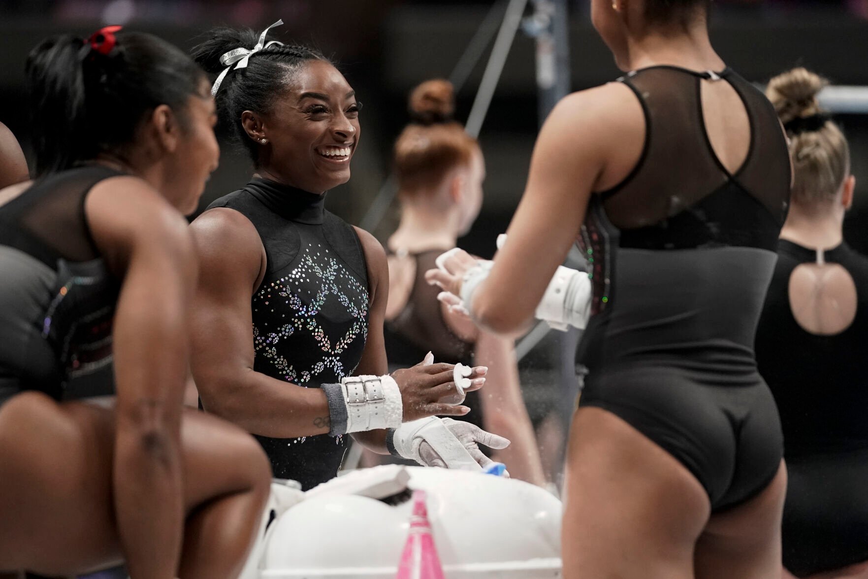 Simone Biles wins a record 8th US Gymnastics alt