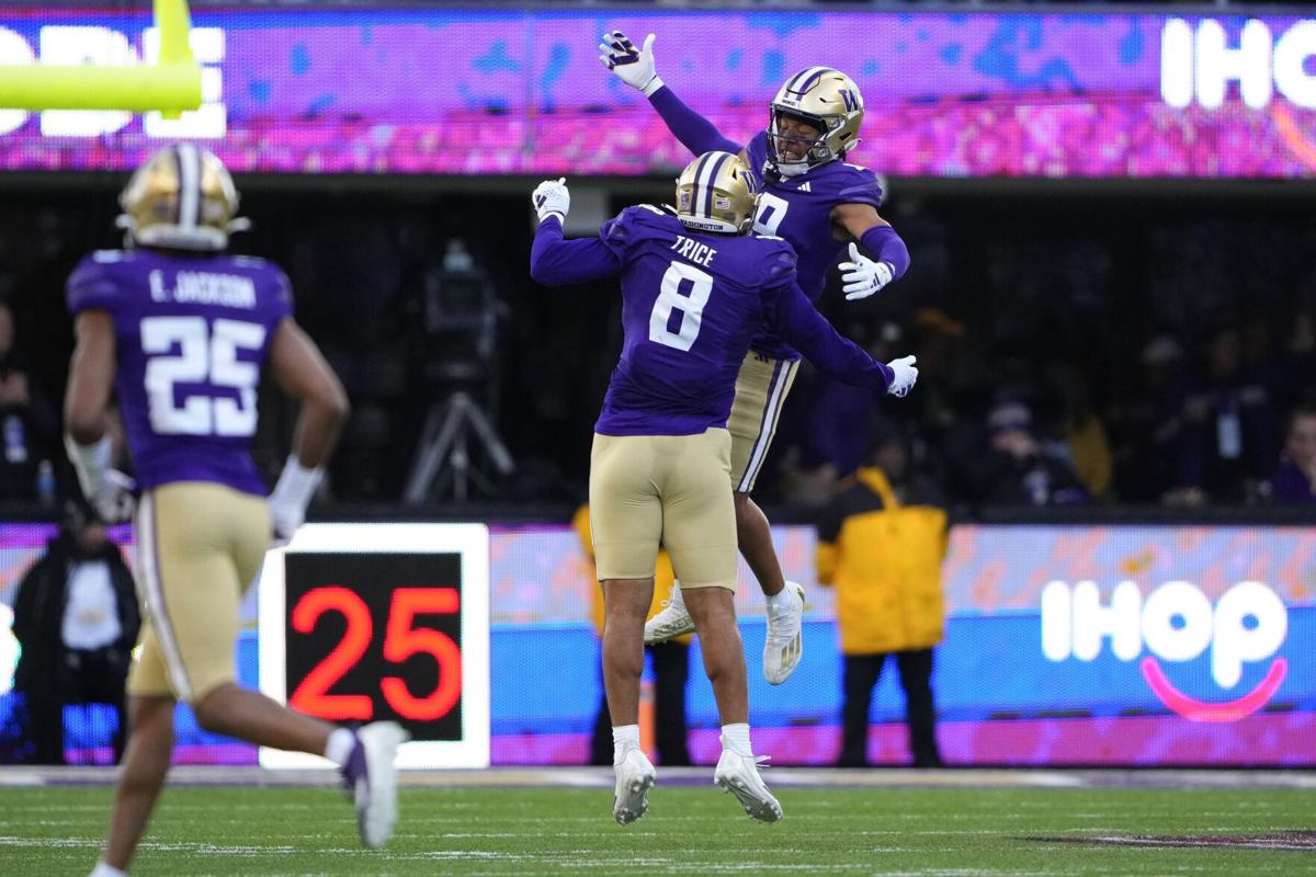 Washington survives Apple Cup, finishes regular season 120