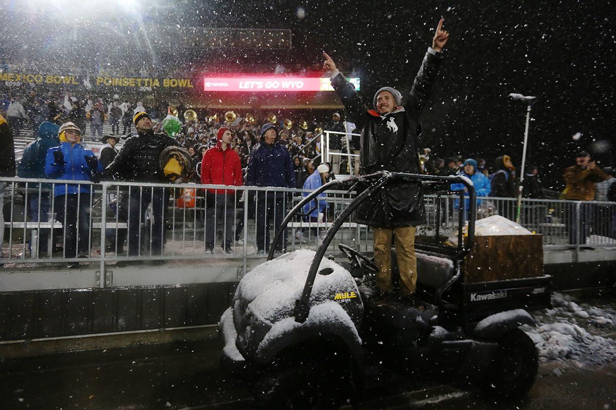 Uw Down Roughly 300 Staff 1 Year After Cuts Wyoming News Trib Com