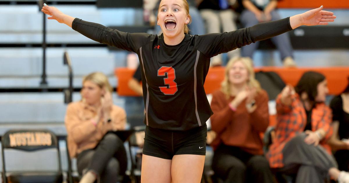 Natrona County volleyball resets with new coach, strong senior class