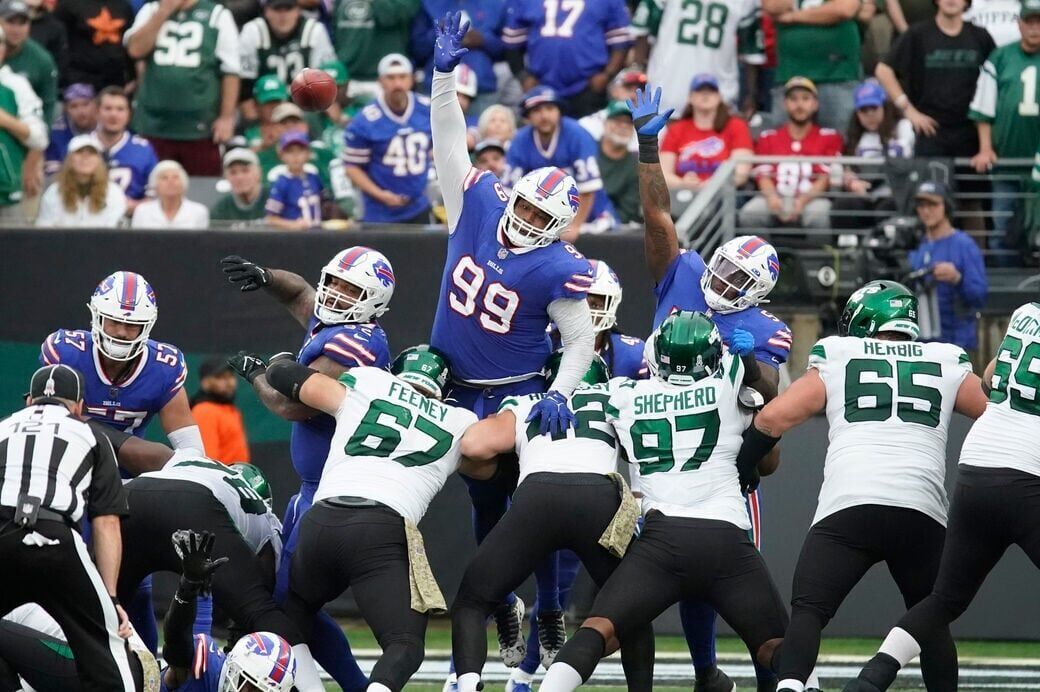 Former Wyoming QB Josh Allen injured during Buffalo Bills' brutal loss to  the New York Jets