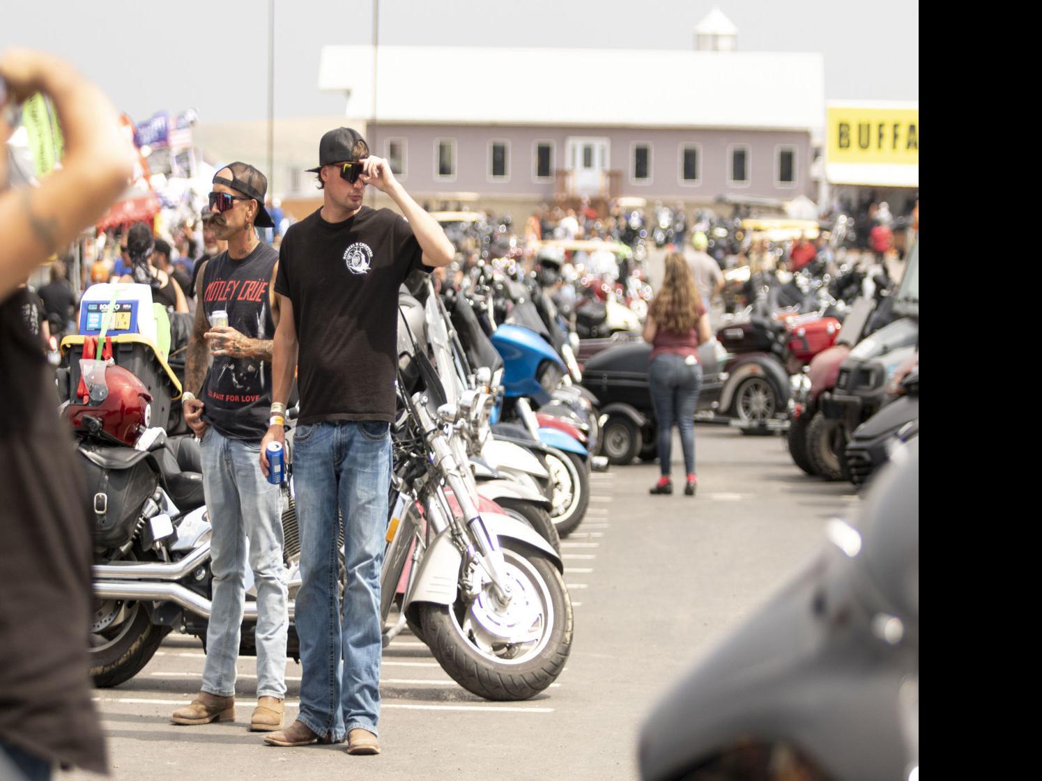 hot biker guys at sturgess