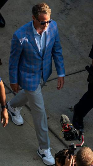 LSU coach Lane Kiffin booed as he takes the field for Ole Miss vs LSU