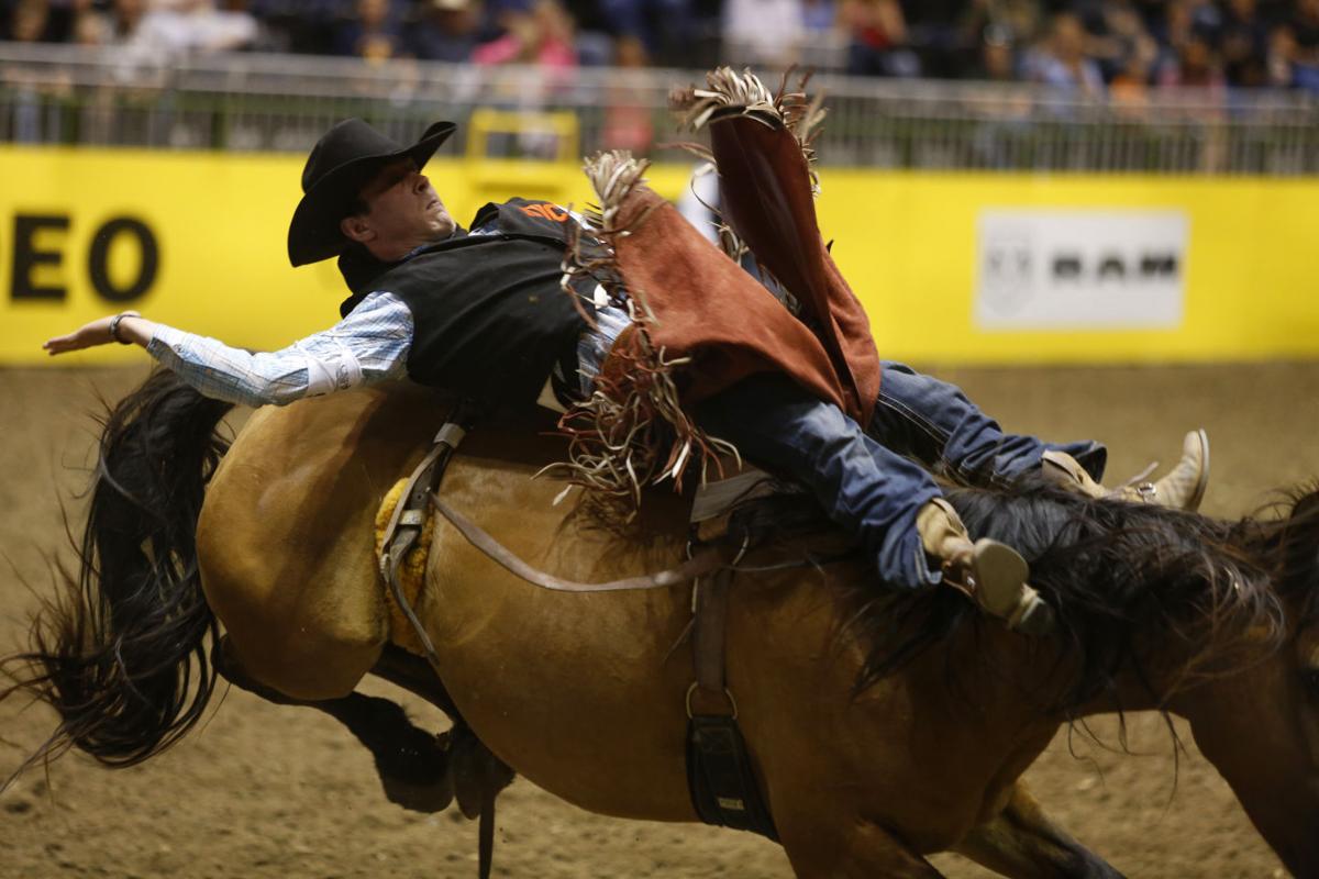 CNFR Missouri Valley College's Tim O'Connell sets the pace in bareback